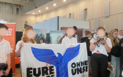 Bundeswehr auf Berufsmessen: Junge Aktivist*innen aus Stuttgart und Ludwigsburg protestieren gegen Militärwerbung